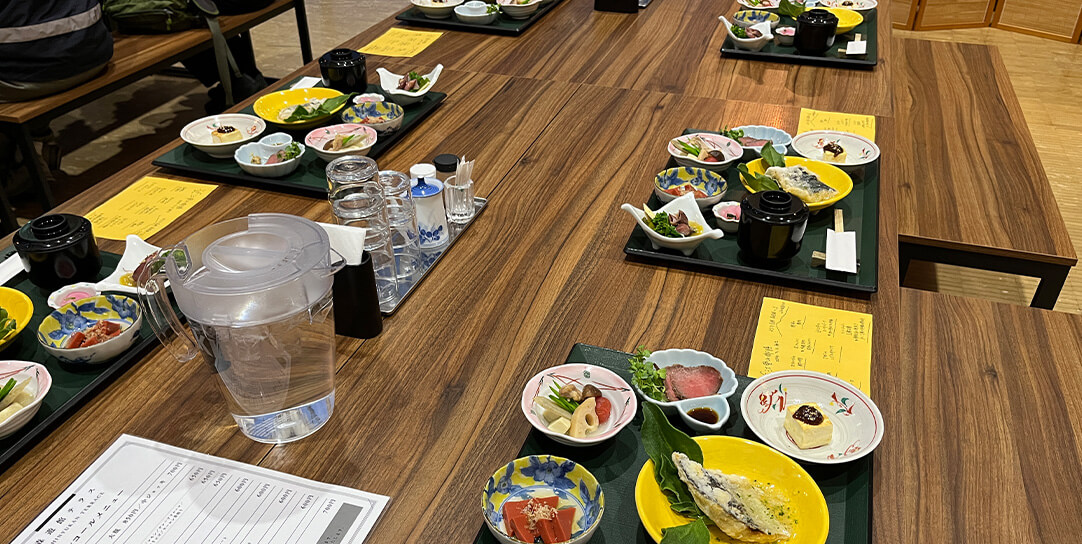 栗東市立森林体験学習センター 森遊館 昼食イメージ